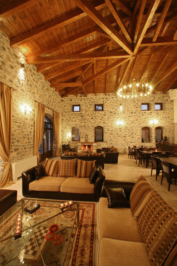 Arhontiko Parnona Hotel Karyes Екстериор снимка