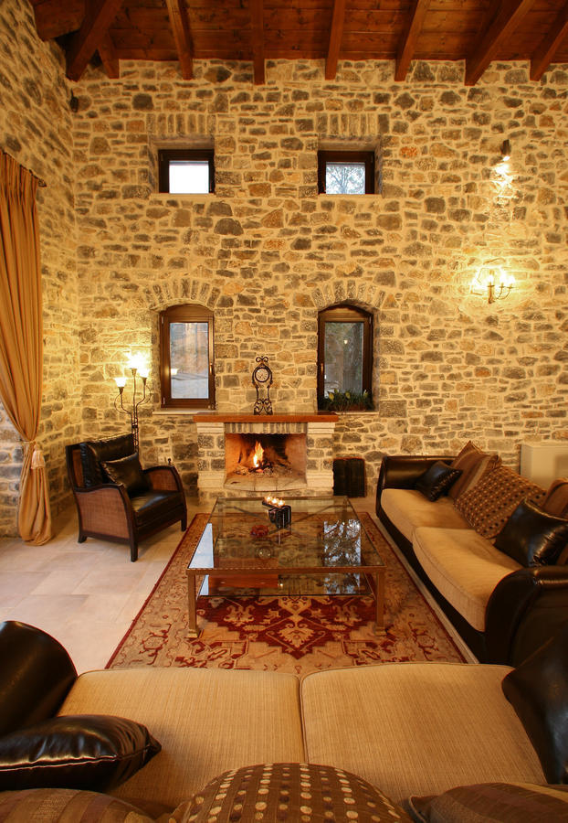 Arhontiko Parnona Hotel Karyes Екстериор снимка