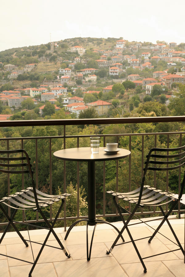 Arhontiko Parnona Hotel Karyes Екстериор снимка