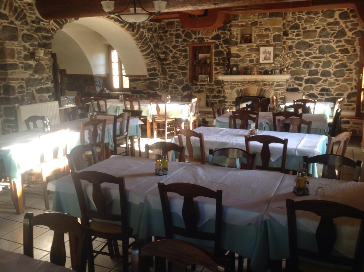 Arhontiko Parnona Hotel Karyes Екстериор снимка