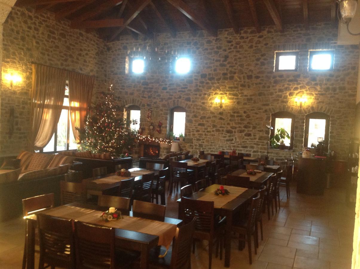 Arhontiko Parnona Hotel Karyes Екстериор снимка