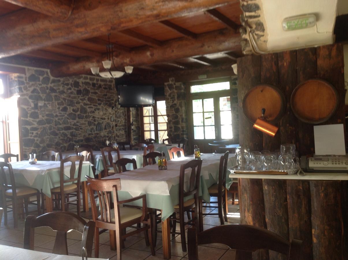 Arhontiko Parnona Hotel Karyes Екстериор снимка