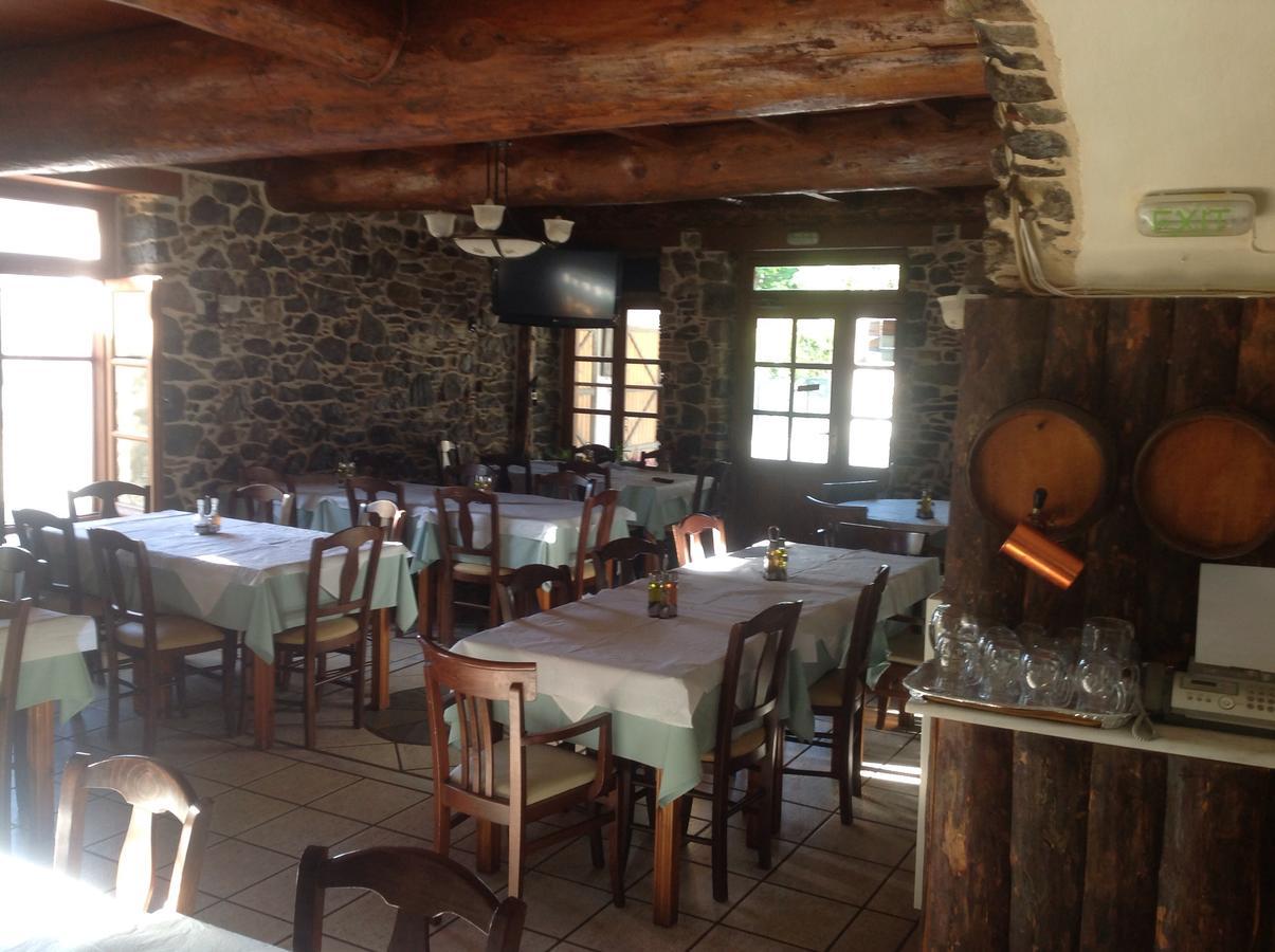 Arhontiko Parnona Hotel Karyes Екстериор снимка